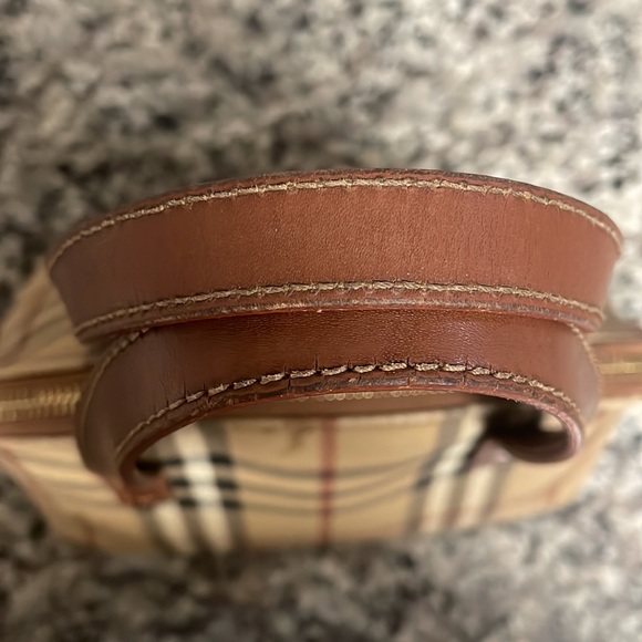 Burberry London - Picture 6 of 11